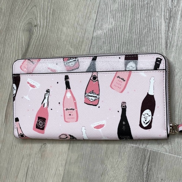 New with tags Kate Spade Shore Street Margaret’s Champagne  wallet - Picture 2 of 8